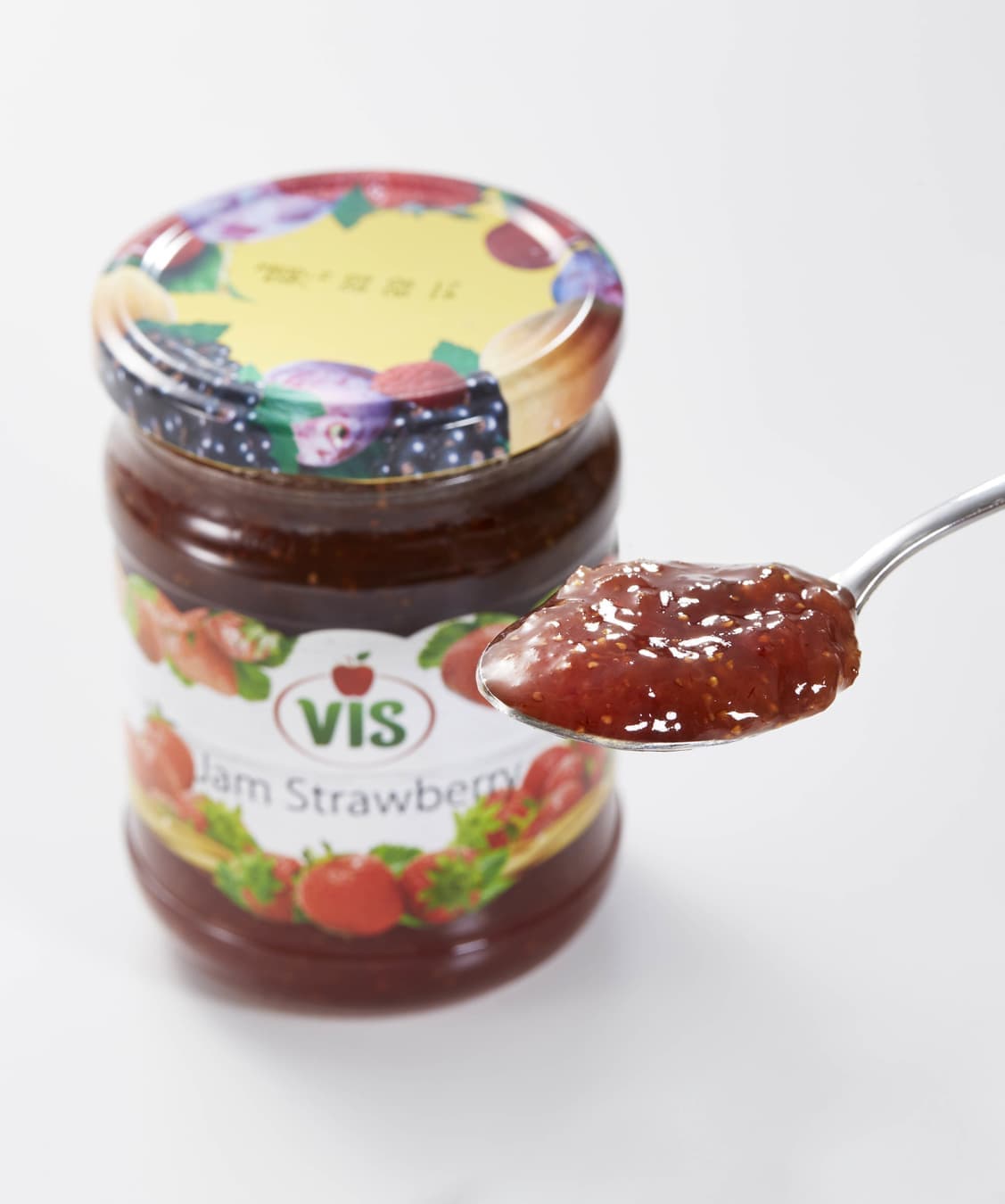 moldovamarket-jam-strawberry-spoon.jpg